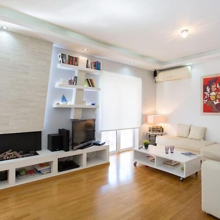 Ferienwohnung One Block From The Sea Family House At Floisvos Athen Exterior foto