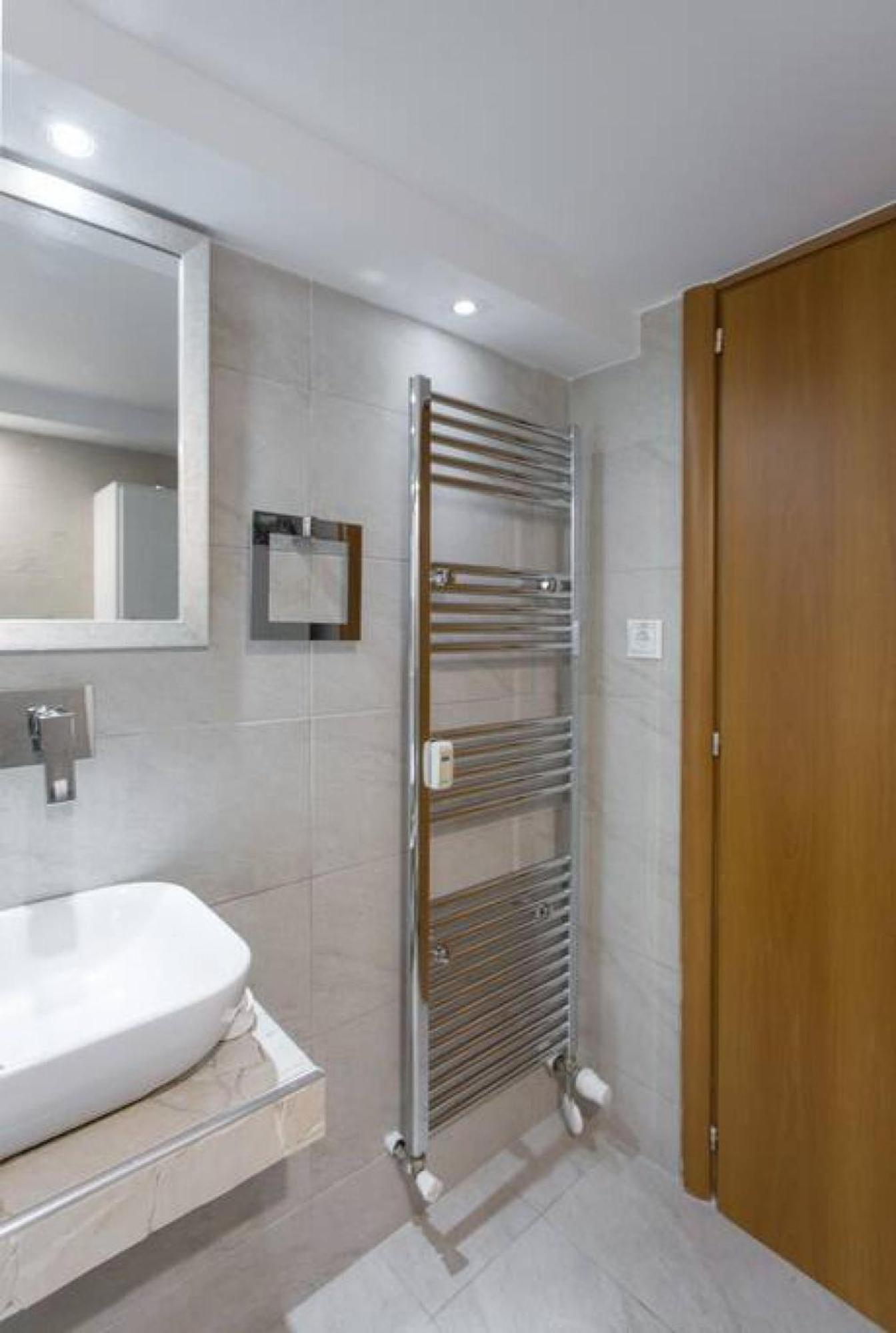 Ferienwohnung One Block From The Sea Family House At Floisvos Athen Exterior foto
