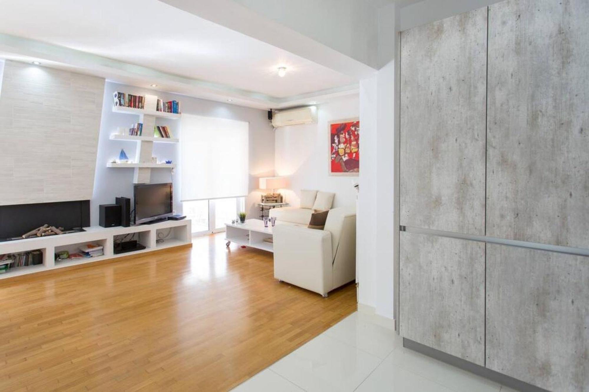 Ferienwohnung One Block From The Sea Family House At Floisvos Athen Exterior foto
