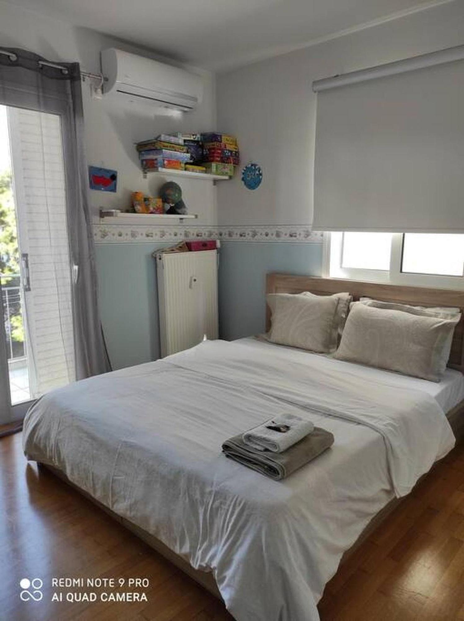 Ferienwohnung One Block From The Sea Family House At Floisvos Athen Exterior foto
