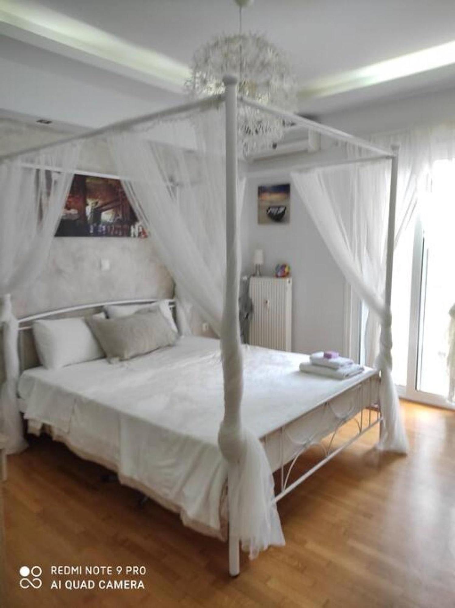 Ferienwohnung One Block From The Sea Family House At Floisvos Athen Exterior foto