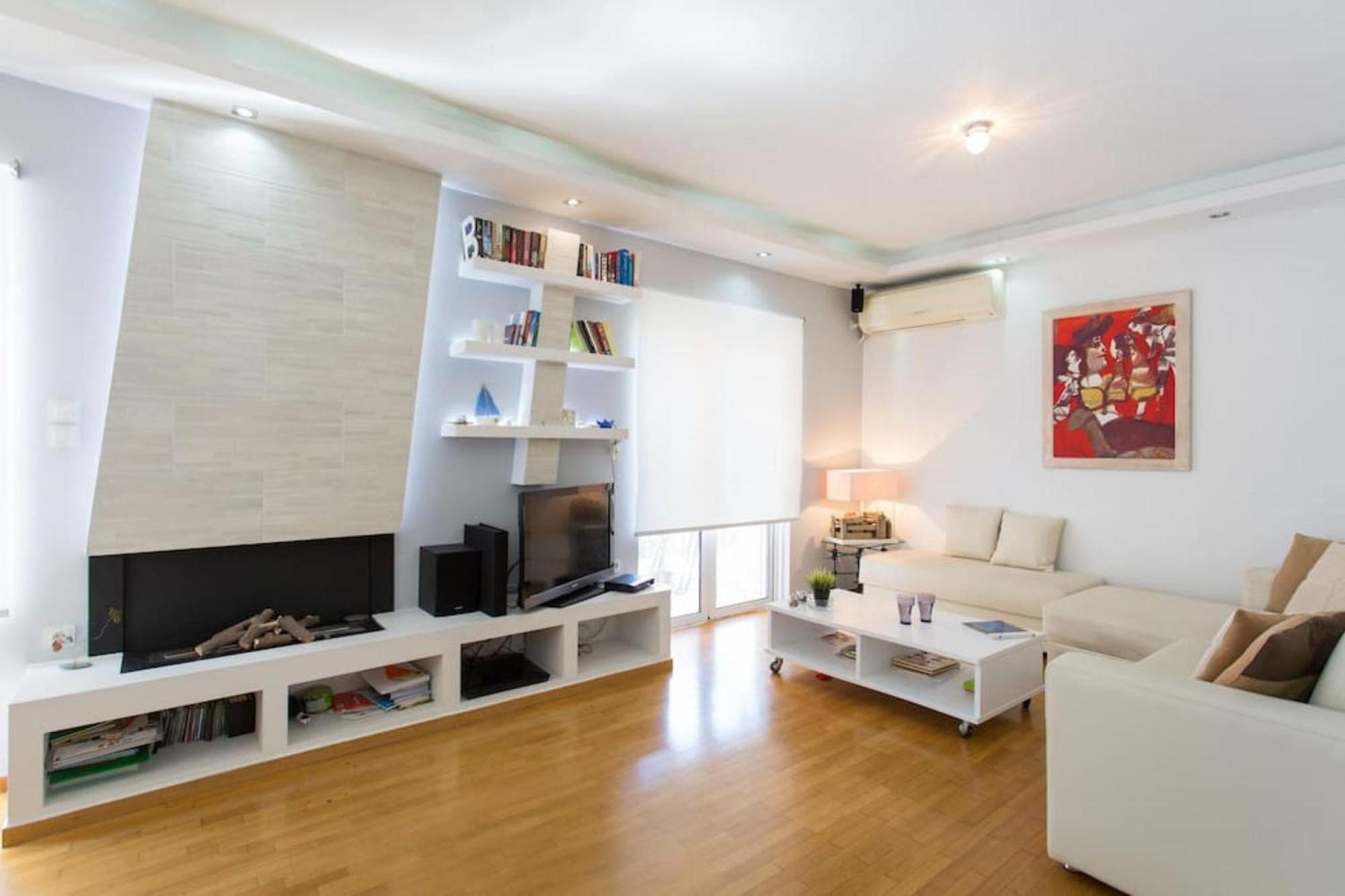 Ferienwohnung One Block From The Sea Family House At Floisvos Athen Exterior foto